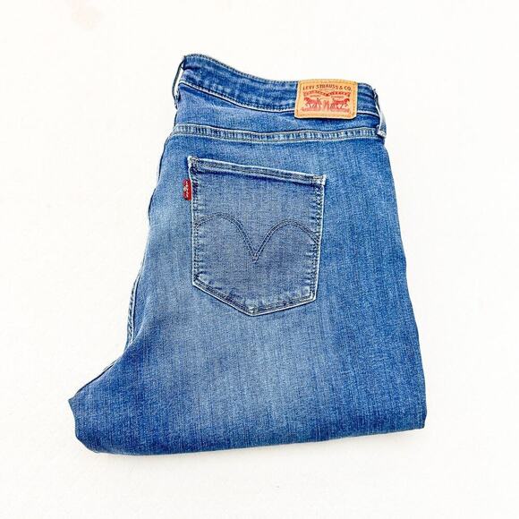 Levi's Classic Mid Rise Skinny Medium Wash Denim Jeans Size 18 - Picture 1 of 9